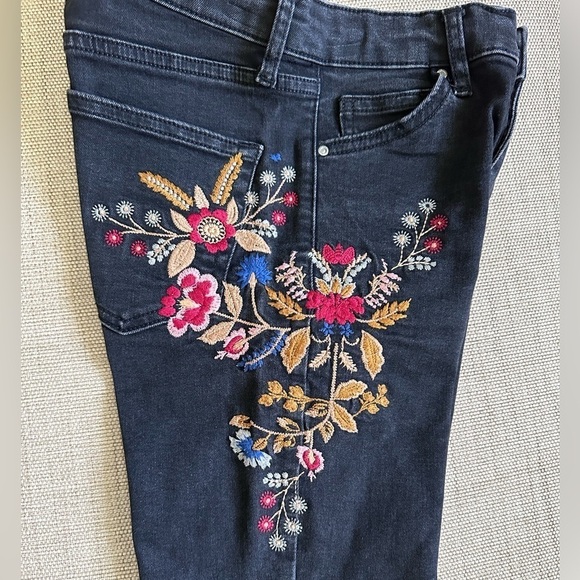 Top Shop MOTO JAMIE Faded Black W/ Floral Embroidery Ankle High Waist Stretch - Picture 2 of 10